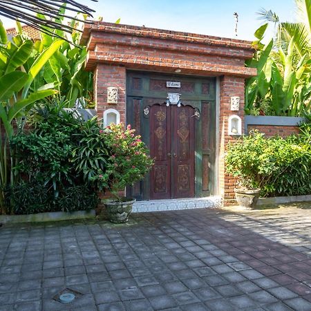 D-Anyar Stay And Surf Canggu Ngoại thất bức ảnh
